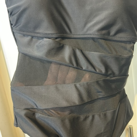 Blooming Jelly One Shoulder Slimming Black One Piece Swimsuit w/ Sheer Panels - Picture 9 of 12